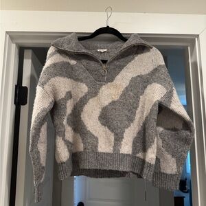 En Creme Gray & Cream Quarter-Zip Abstract Knit Sweater